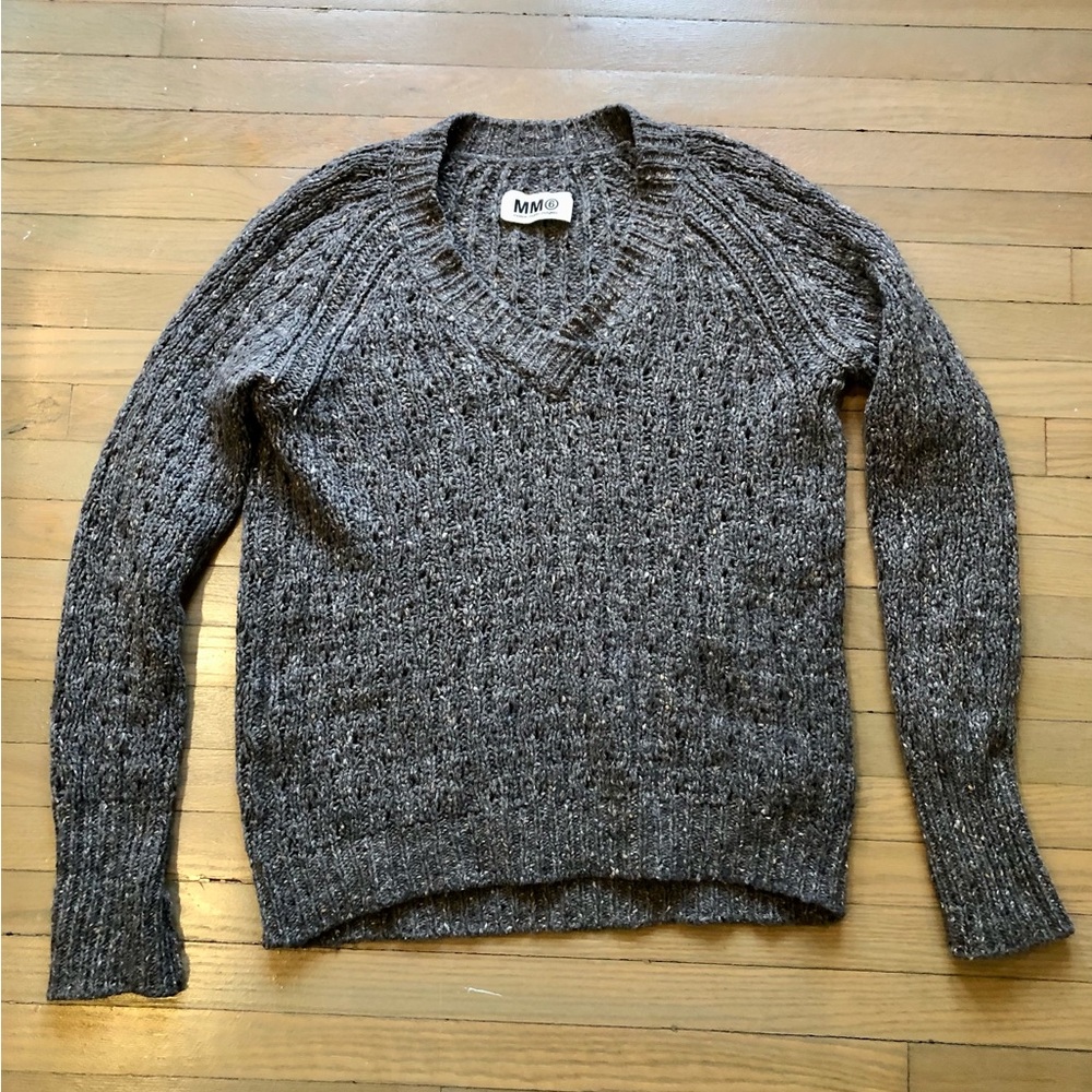 MM6, size S but fits also M. Grey textured knitwear